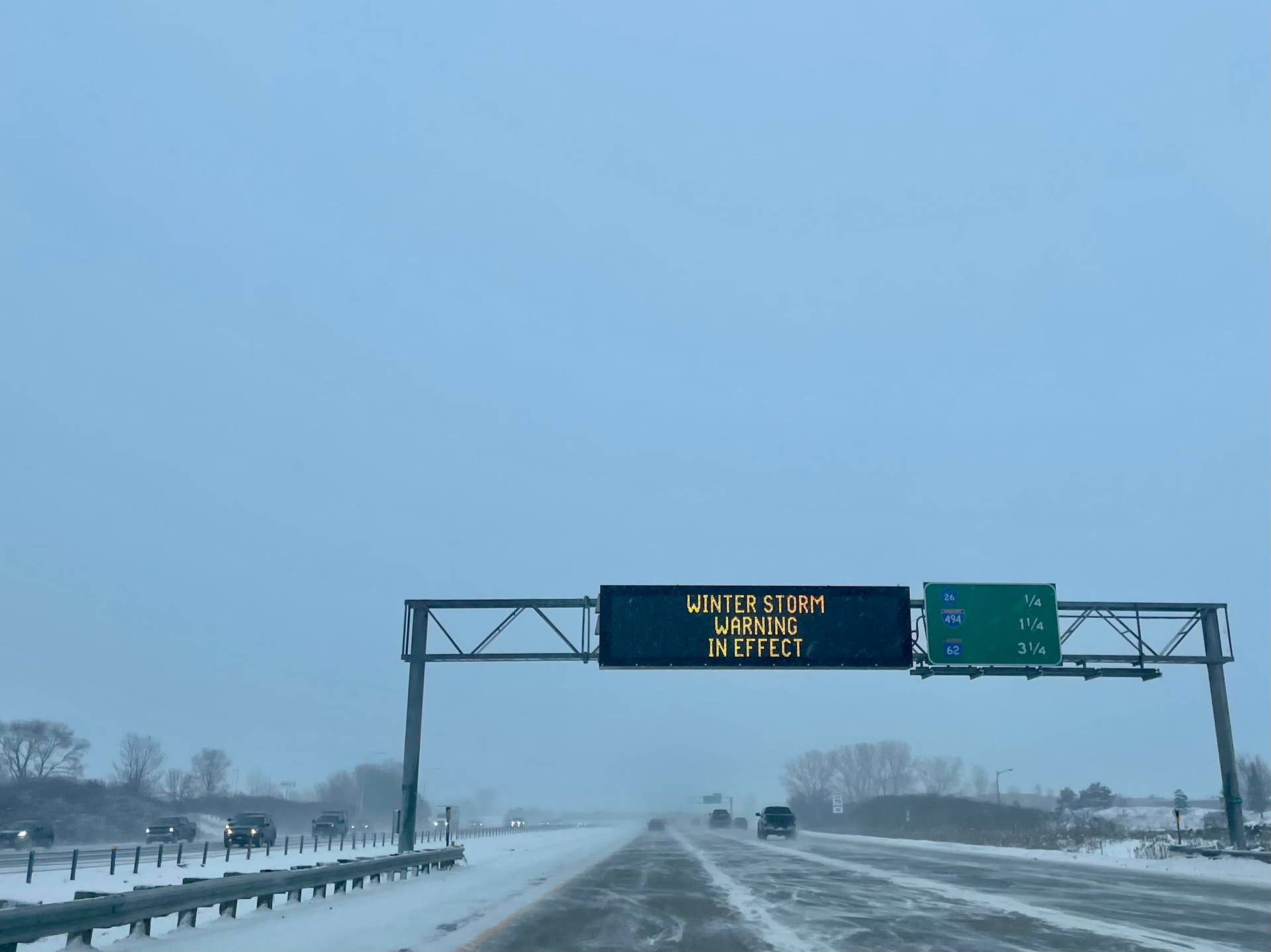 Restaurants, businesses close doors as blizzard hits Minnesota - Vimarsana News