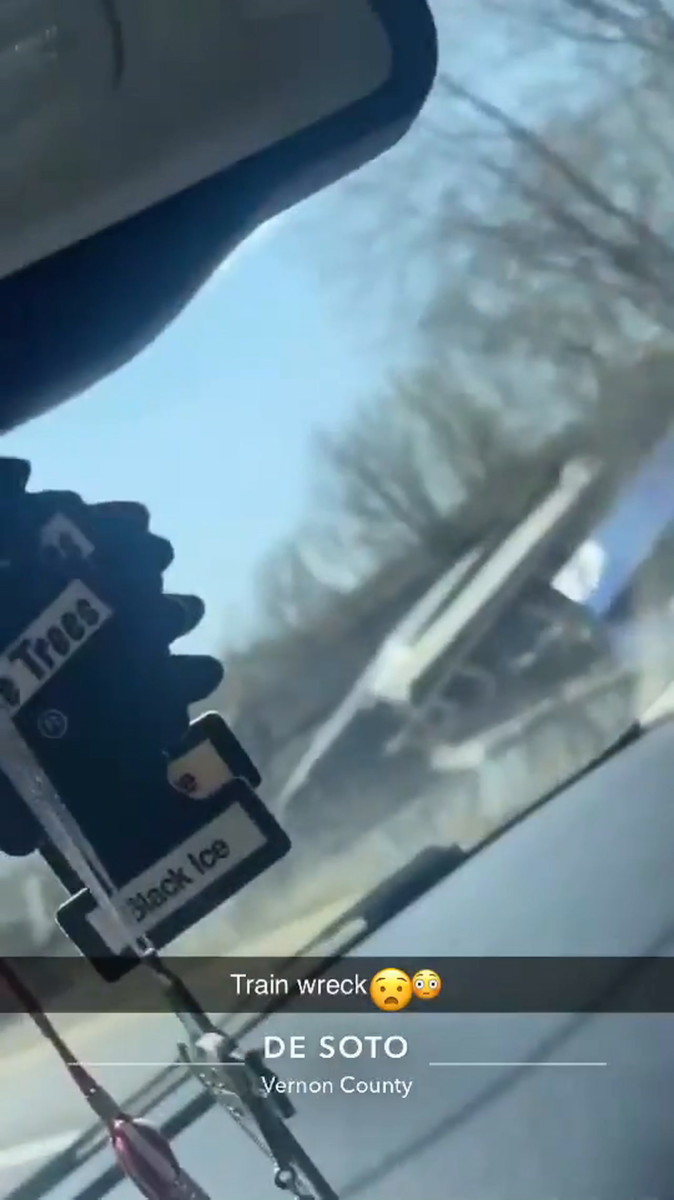 Train derailment in southwestern Wisconsin Bring Me The News