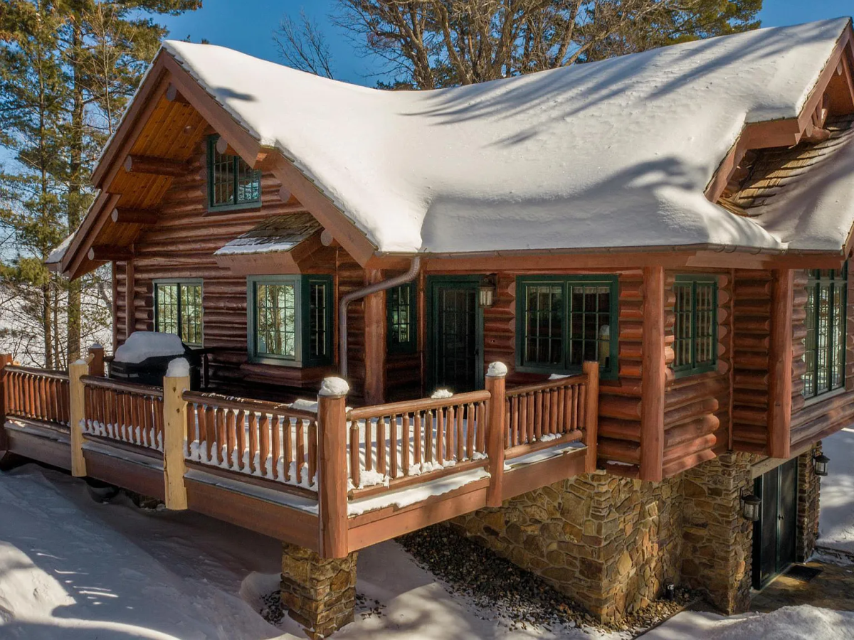 Gallery: Luxury lake homes from Minnesota family compound for sale ...
