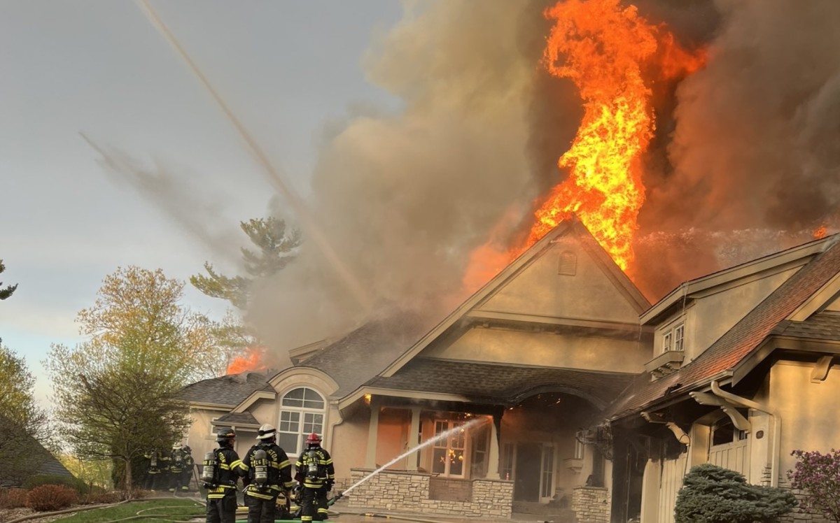 Massive fire erupts at South St. Paul residence - CBS Minnesota