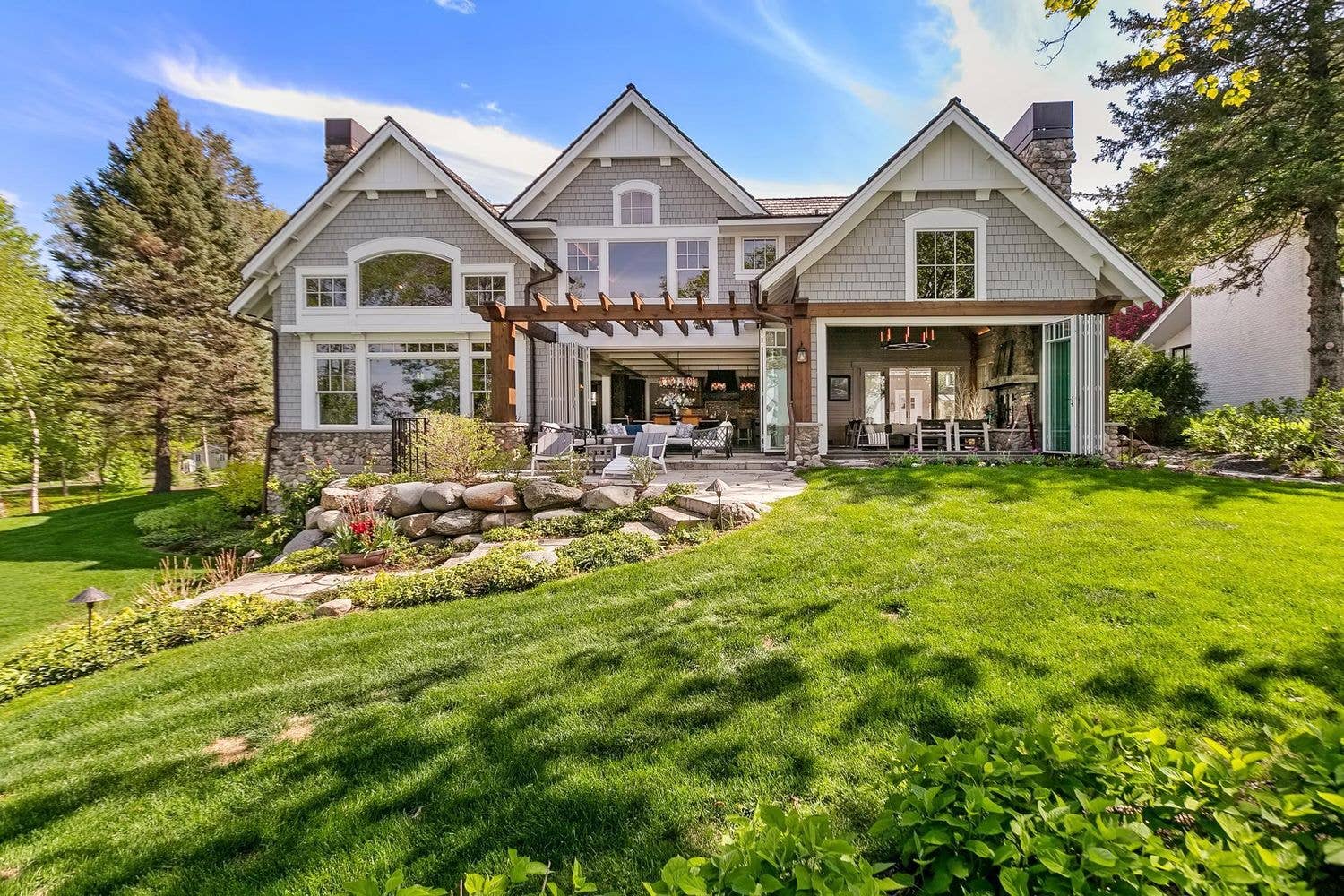 Gallery: Shorewood mansion with panoramic views of Lake Minnetonka on market for $5.75M - Vimarsana News