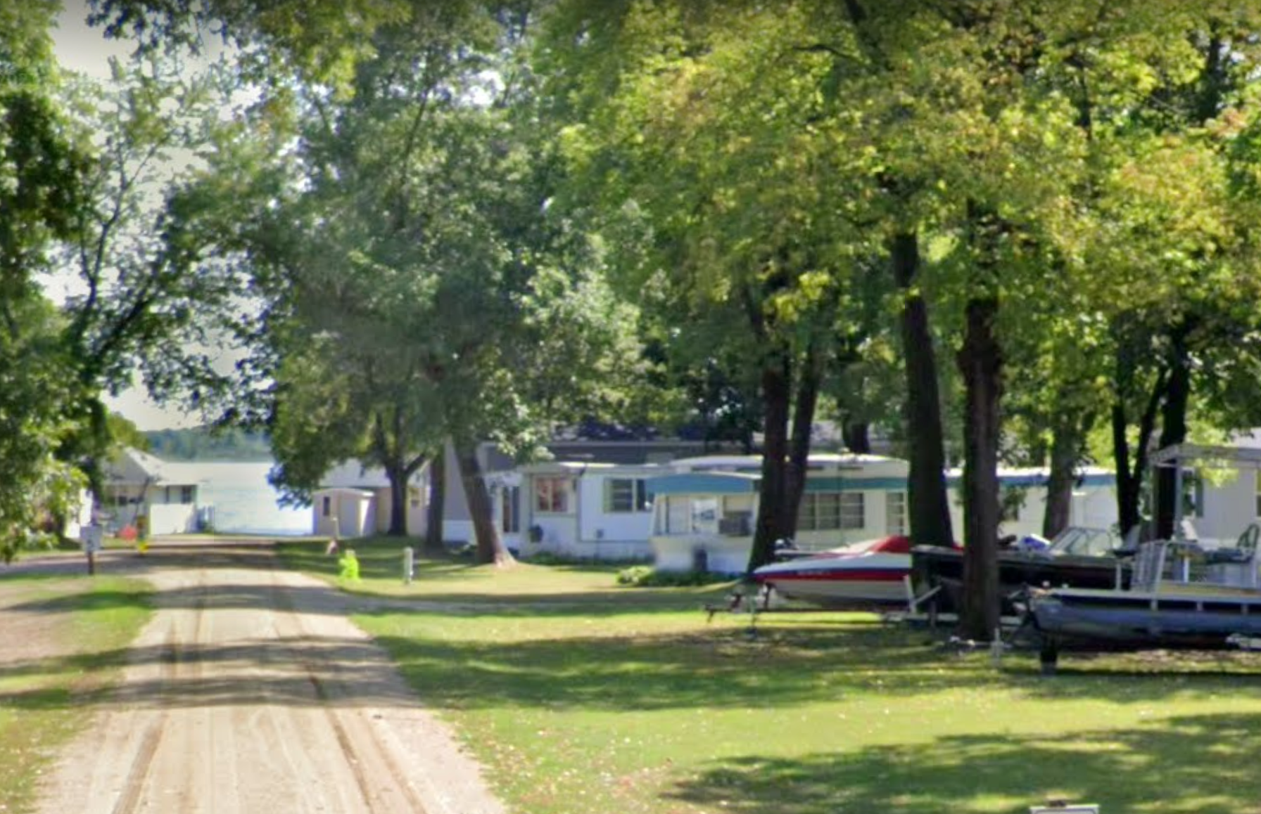 Arizonan identified as man killed by falling tree at Minnesota resort - Vimarsana News