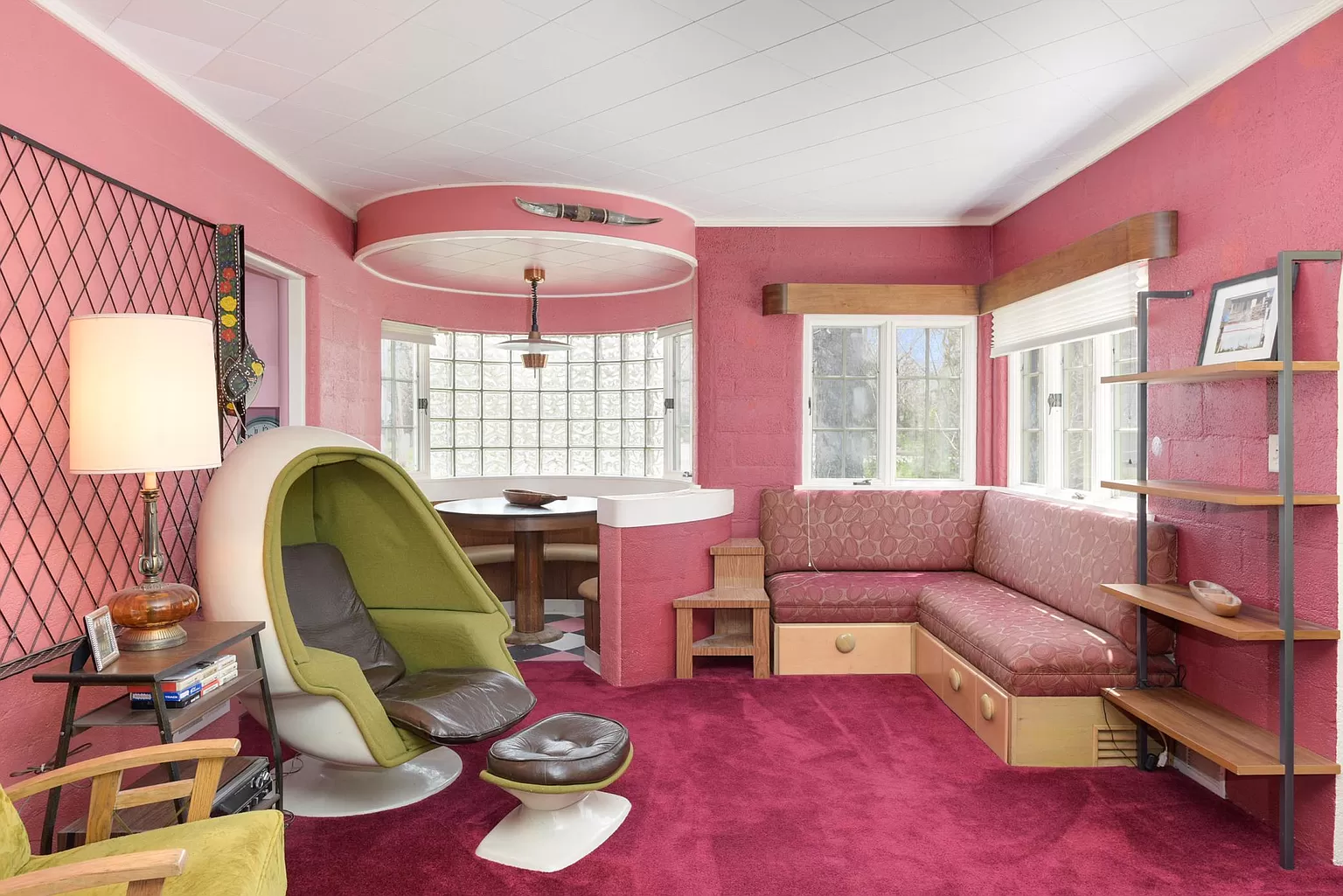 Gallery: Retro 'Barbie House' bungalow hits the market for $250k in St. Cloud - Vimarsana News