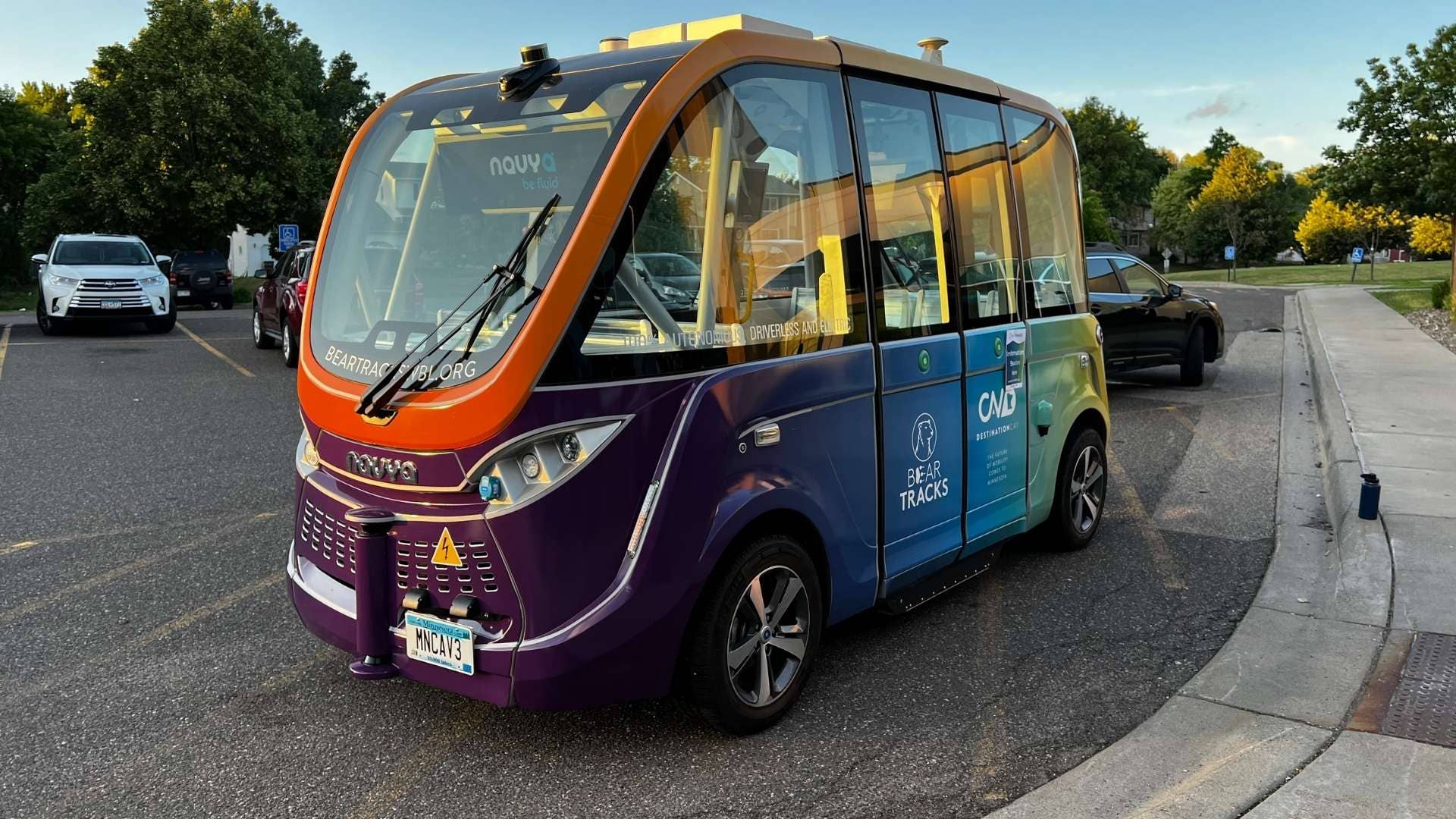 MnDOT debuts driverless shuttle in White Bear Lake - Vimarsana News