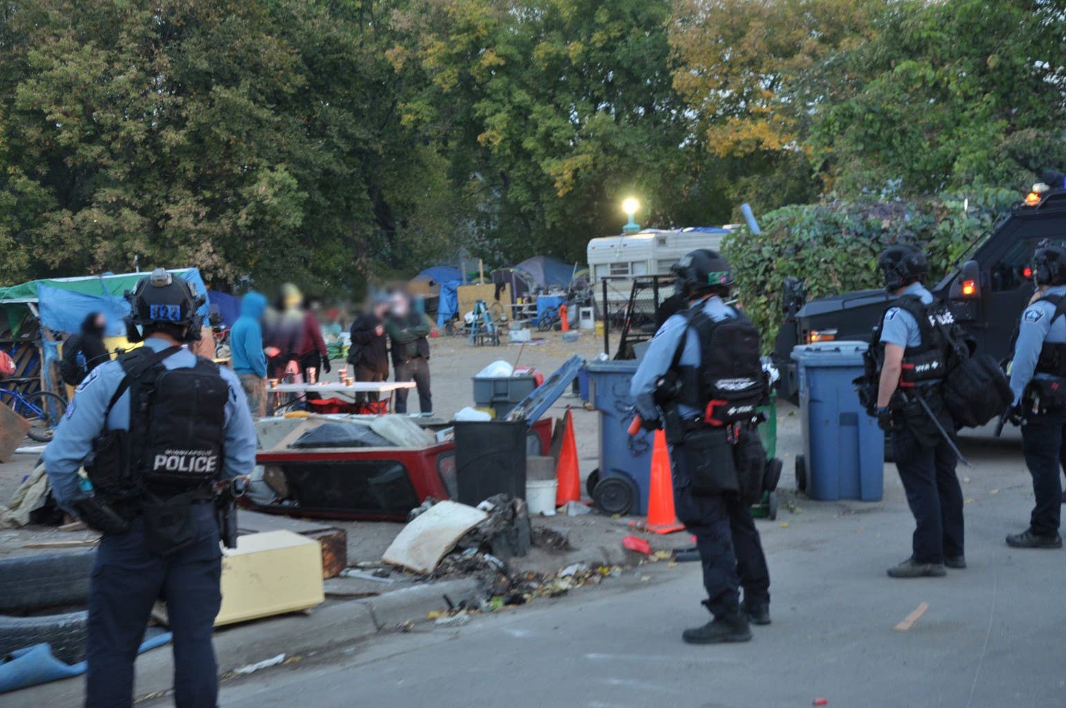 Minneapolis police, city employees clear out Near North encampment - Vimarsana News
