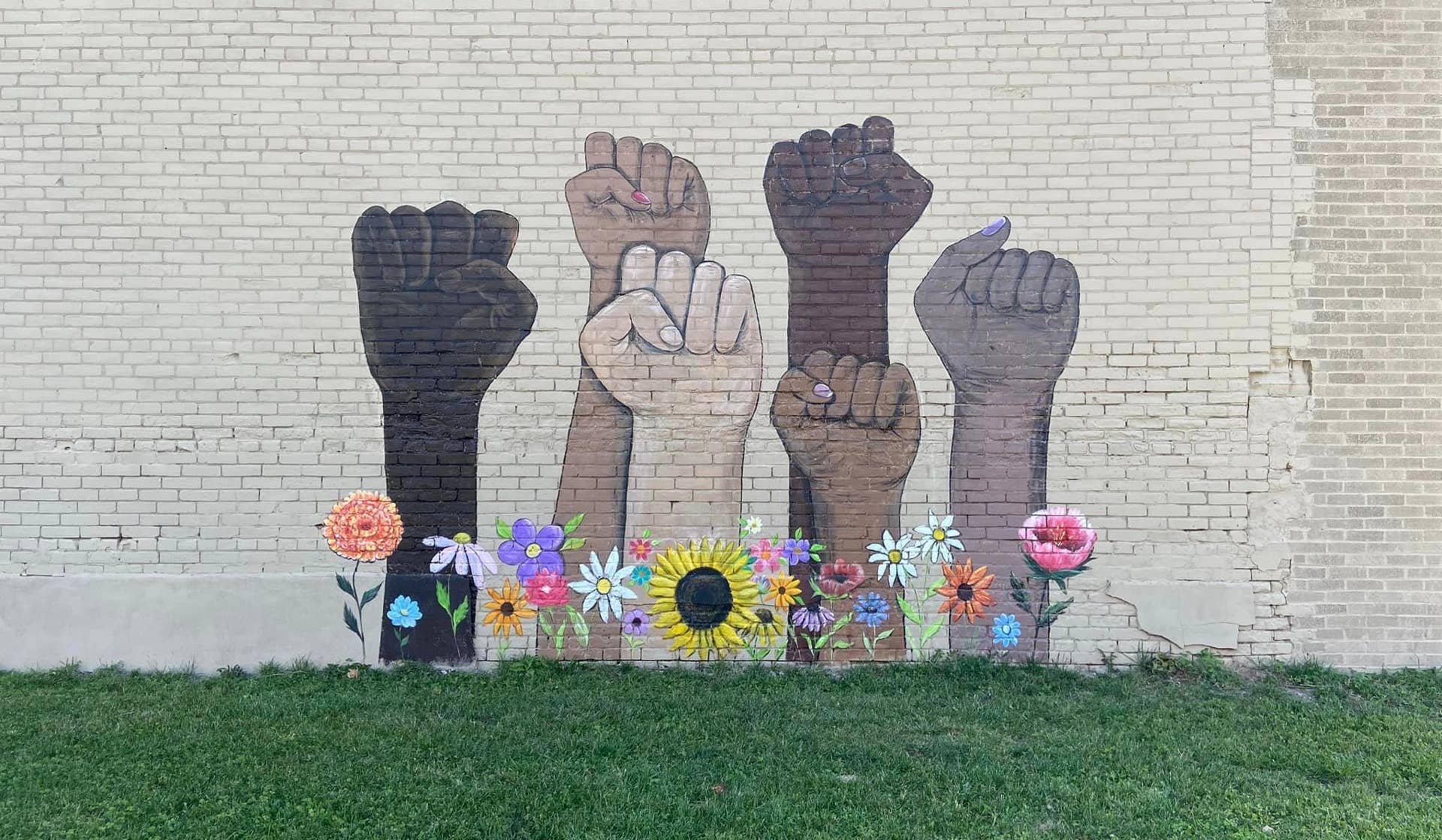 Rush City council votes to rescind violation, allow diversity mural to stay - Vimarsana News