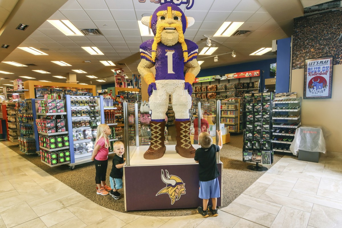 Minnesota Vikings Fan Shop at Eden Prairie SCHEELS