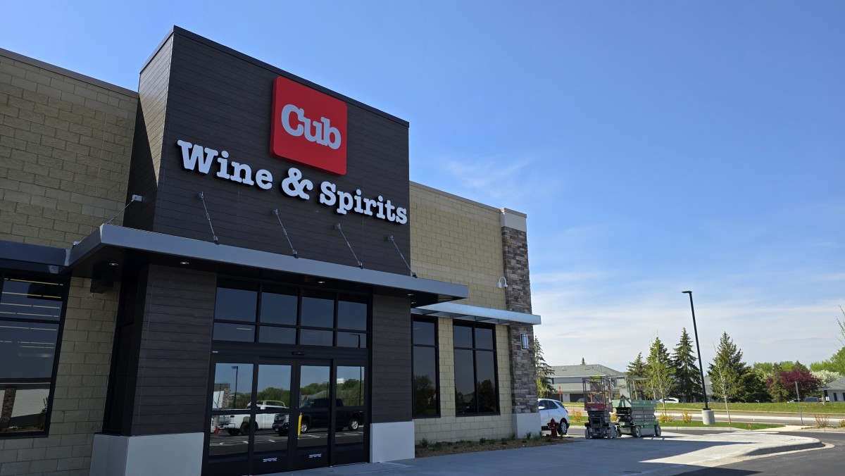 The new Cub Wine & Spirits in Burnsville.