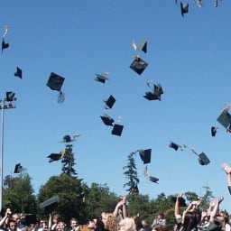 Minnesota hits highest high school graduation rate in 2025