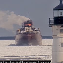 Ship reportedly stuck in Lake Superior ice just outside Duluth