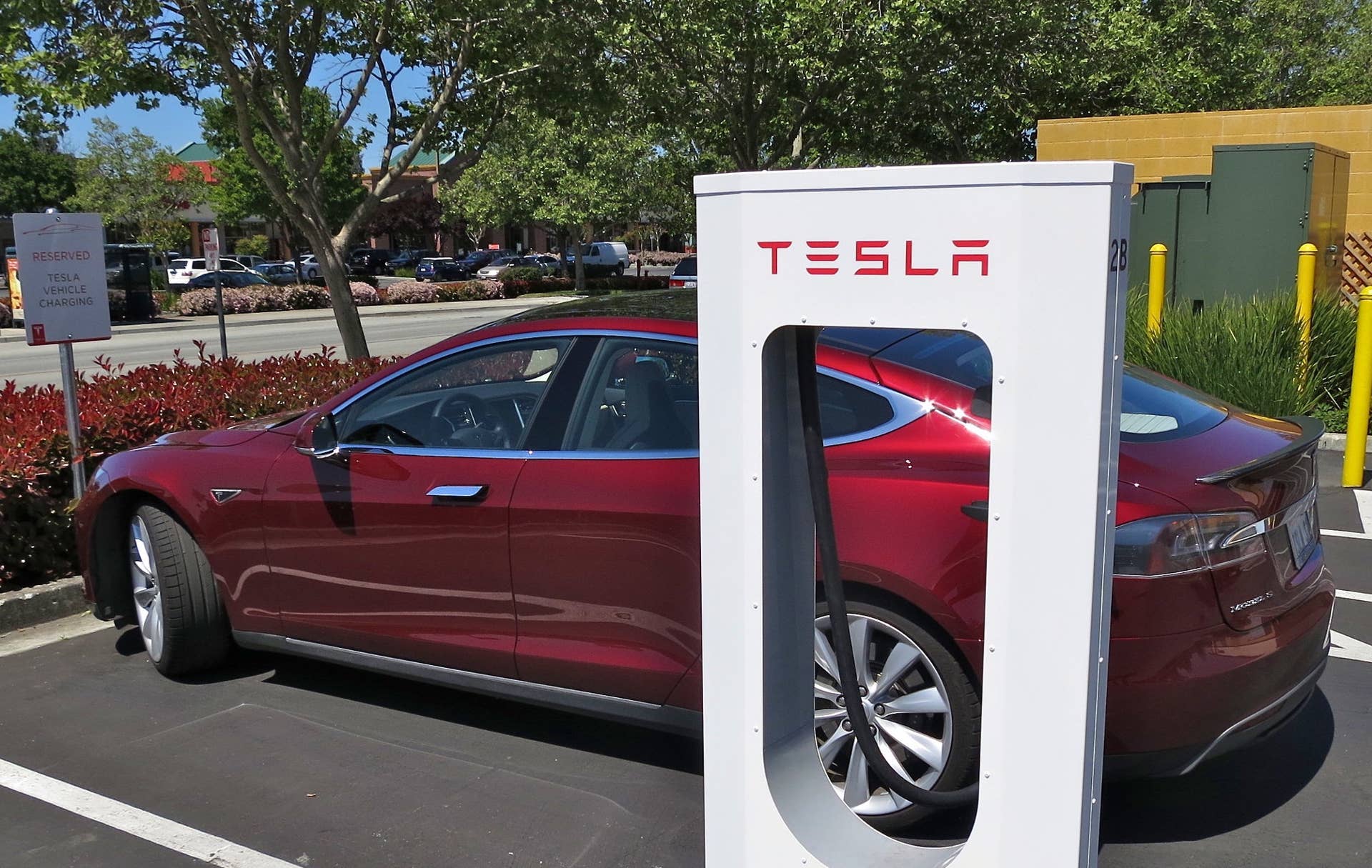 Fire at Fargo Tesla charging station believed to be arson - Bring Me ...