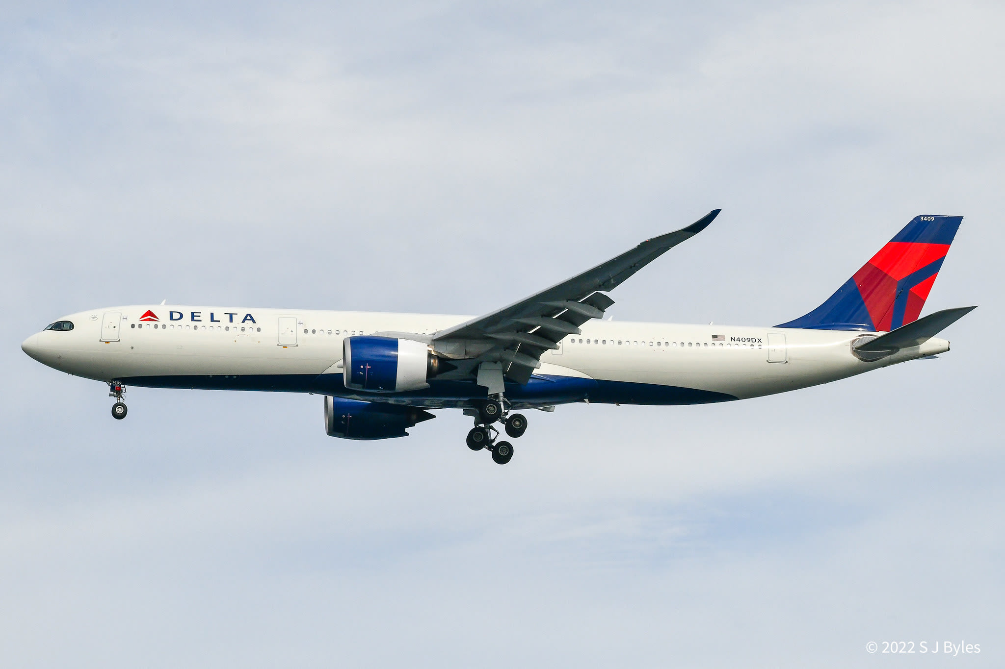 'I truly thought the plane was going down': Passengers share terror on ...